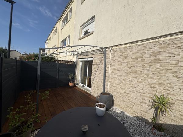 Maison
         4 pièces
        - 92 m² 280 000 € *