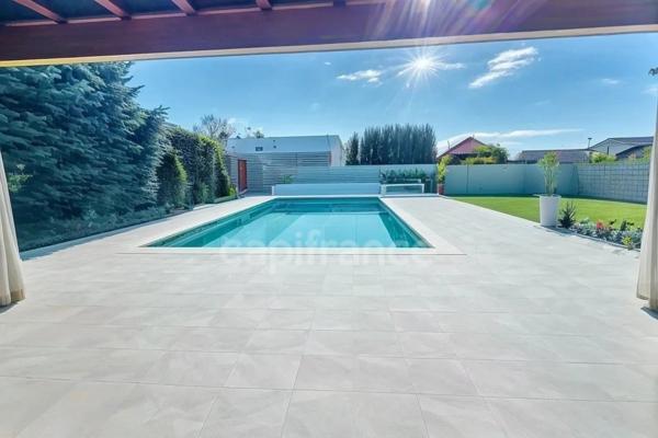 Dpt Hérault (34), à vendre maison plain-pied T5 de 146m2 - Terrain de 700m2