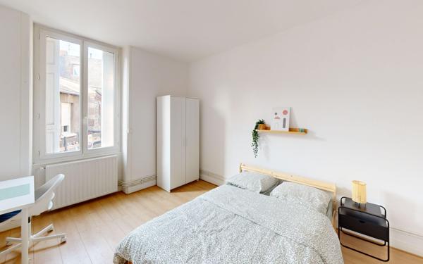 Appartement à louer    1 pièce • 39,15 m2 Saint-Étienne