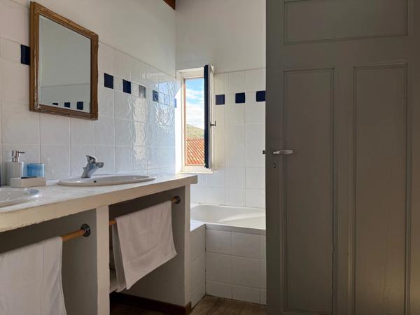 Domaine Grand Guilhem & La Maison des Vendangeurs : Signature Bio de Référence en Corbières.