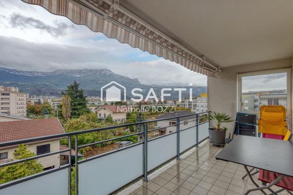 T5 climatisé de 115 m2 a Echirolles Commanderie avec terrasses et garage