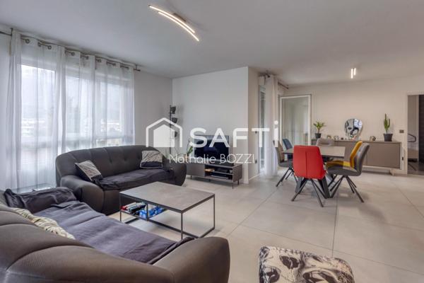 T5 climatisé de 115 m2 a Echirolles Commanderie avec terrasses et garage