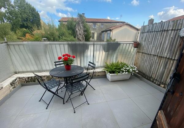 MAISON DE VILLE AU CENTRE HISTORIQUE DE SAINT SEVER