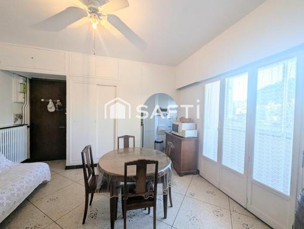 NOUVEAUTE, appartement situé à 50 m du bord de mer et de la promenade des Bains, loggia, grenier