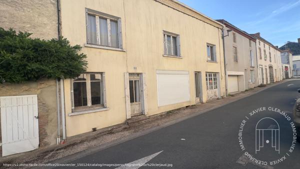 Maison Nueil Les Aubiers 5 pièce(s) 121.37 m2 , Nueil les aubiers