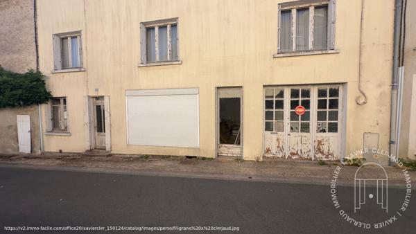 Maison Nueil Les Aubiers 5 pièce(s) 121.37 m2 , Nueil les aubiers
