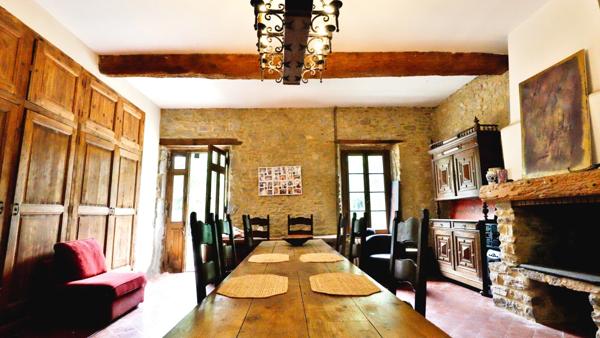 Propriete à vendre 32 pièces proche de CARCASSONNE (11) 2 habitations 522m2+ parc 2,82 hectares + dépendances