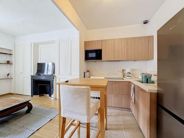 T2 – RENOVE – MEUBLE – 45 m² – 69600 – OULLINS