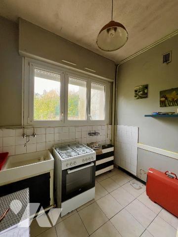 Quartier Carnel - grande maison avec possibilité de faire 3 appartements 