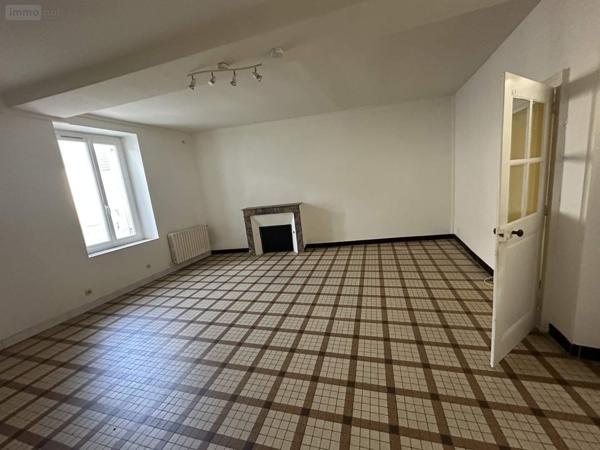 Maison à vendre à Noyant-Villages dans le Maine-et-Loire (49490), ref : 49046/838