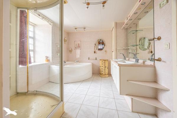Maison à vendre |  Anais |  7 pièces | 284 m²