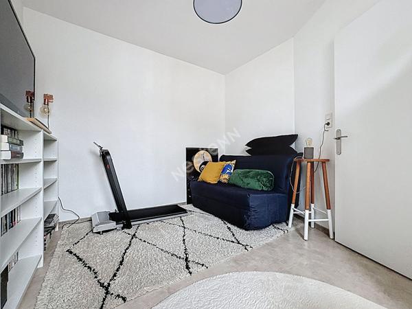 Maison à vendre dans le centre historique d'Ancenis - 3 chambres, bureau, garages, patio et annexe