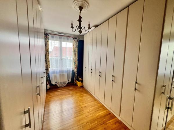 Charmante maison de plain pied, 3 chambres et son jardin clos de 550 m²