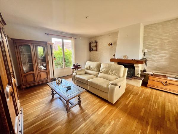 Charmante maison de plain pied, 3 chambres et son jardin clos de 550 m²