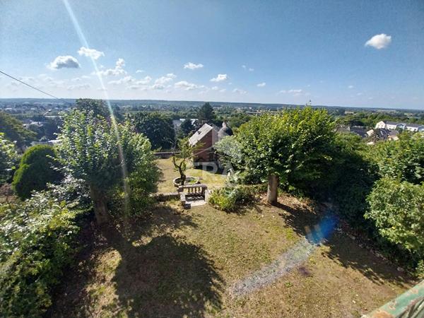 Maison à vendre T9 - BLOIS - Proche gare, demeure familiale avec jardin, vue sur Loire, remises et dépendance