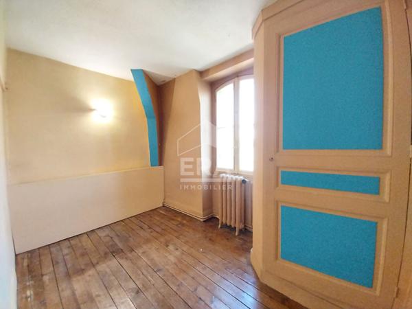 Maison à vendre T9 - BLOIS - Proche gare, demeure familiale avec jardin, vue sur Loire, remises et dépendance