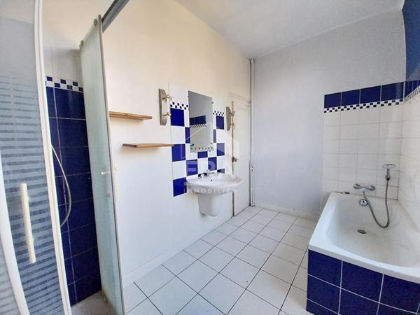 Maison à vendre T9 - BLOIS - Proche gare, demeure familiale avec jardin, vue sur Loire, remises et dépendance