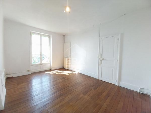 Maison à vendre T9 - BLOIS - Proche gare, demeure familiale avec jardin, vue sur Loire, remises et dépendance