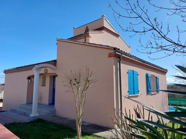 VILLA CONTEMPORAINE RECENTE AVEC PISCINE