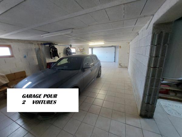 VILLA CONTEMPORAINE RECENTE AVEC PISCINE