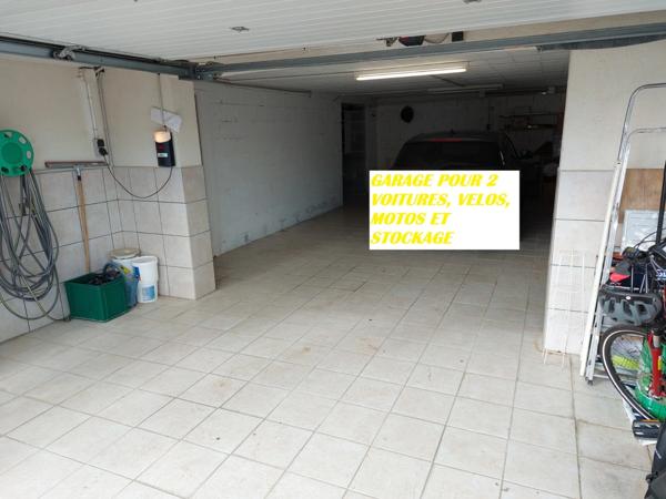 VILLA CONTEMPORAINE RECENTE AVEC PISCINE