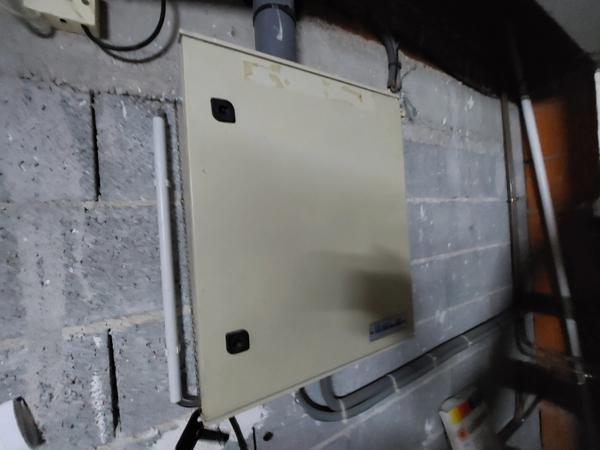 VILLA CONTEMPORAINE RECENTE AVEC PISCINE