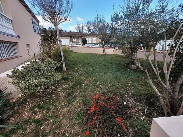 VILLA CONTEMPORAINE RECENTE AVEC PISCINE