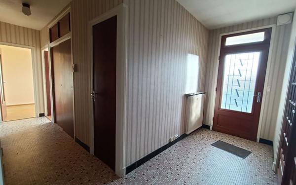 Maison à louer    4 pièces •  Decize