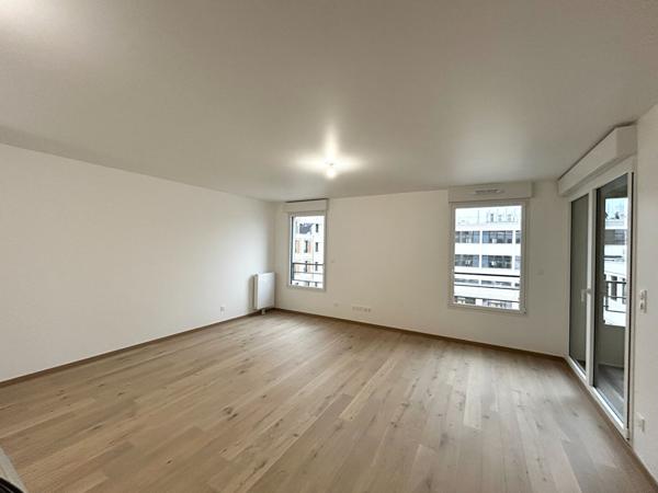 Appartement F4 NEUF avec 2 places de PARKING + LOGGIA