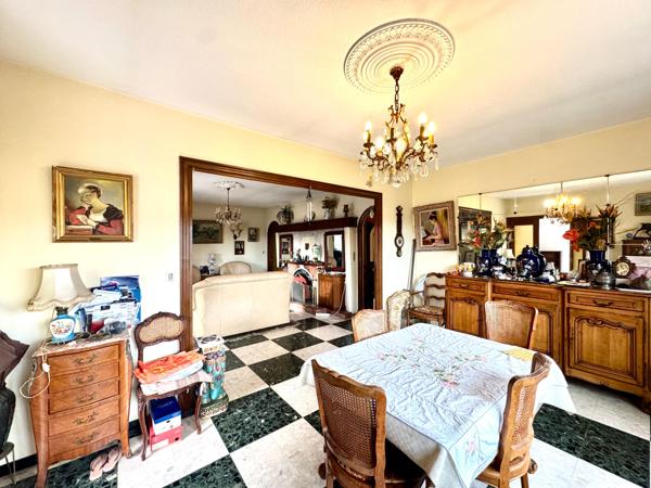 Saint-Raphaël-Boulouris- à rénover villa 185M2 avec garage piscine-terrain 1080m2