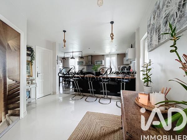 Maison à vendre 8 pièces 172 m² Mézières-sur-Seine