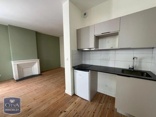 Appartement à louer 1 pièce 24.7m² Saintes (17100)