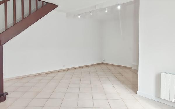 Maison à louer    3 pièces • 77 m2 Pont-Sainte-Maxence