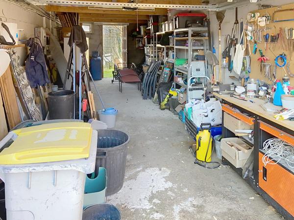 À vendre - Maison individuelle, 4 pièces située à Salon-de-Provence (13300)