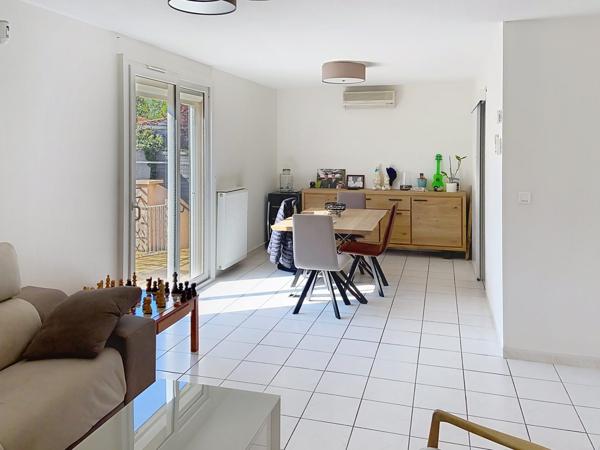 À vendre - Maison individuelle, 4 pièces située à Salon-de-Provence (13300)