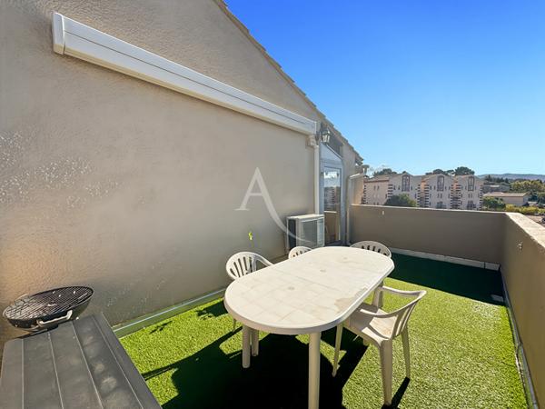 À louer - Appartement T3 meublé de 63 m² avec mezzanine, terrasse et balcon, 13190 Allauch