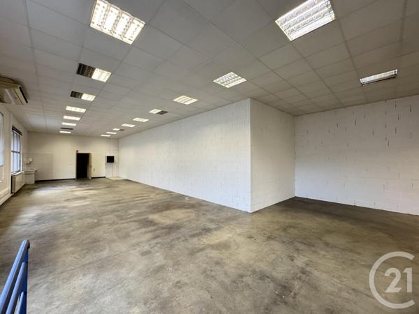 à vendre  700 m2 ST AFFRIQUE - 12