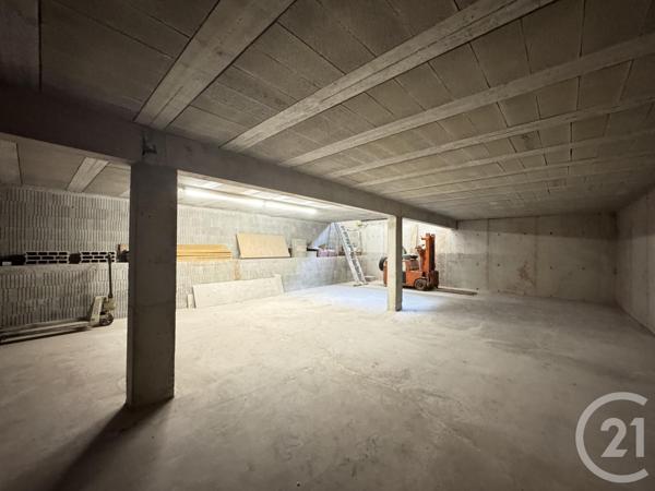 à vendre  700 m2 ST AFFRIQUE - 12