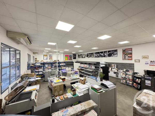 à vendre  700 m2 ST AFFRIQUE - 12