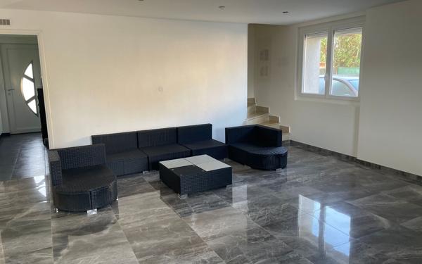 Maison à vendre    6 pièces •  Chavanoz