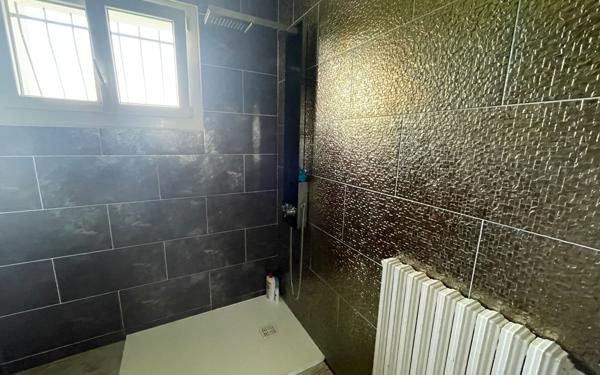 Maison à vendre    6 pièces •  Chavanoz