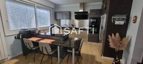 Maison de ville 5 chambres, piscine couverte