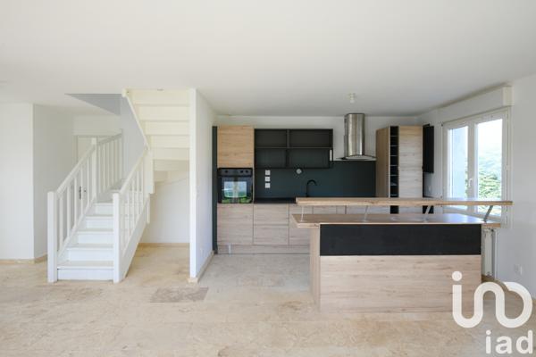 Maison à vendre 5 pièces 97 m² Saint-Maurice-en-Gourgois