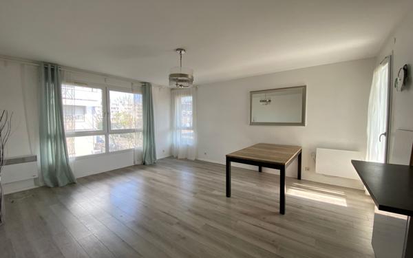 Appartement à vendre    4 pièces • 71 m2 Cergy