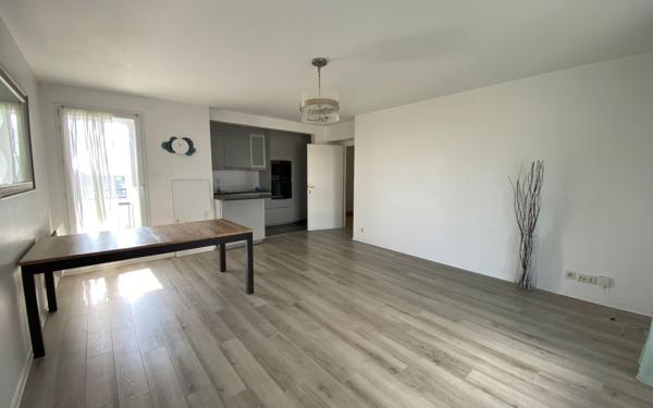Appartement à vendre    4 pièces • 71 m2 Cergy