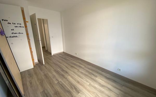 Appartement à vendre    4 pièces • 71 m2 Cergy