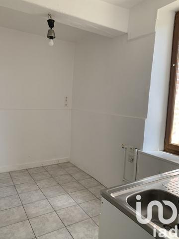 Maison 2 pièces de 42 m² à Armeau (89500)