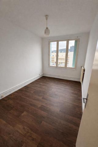 Superbe opportunité , emplacement sécurisé et calme pour achat ou revenus locatifs