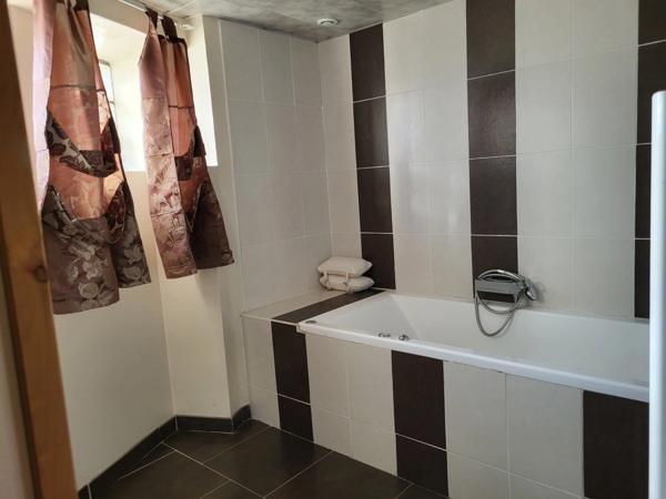 Maison à vendre 5 pièces BOUSSAIS (79) Terrain 373 m²