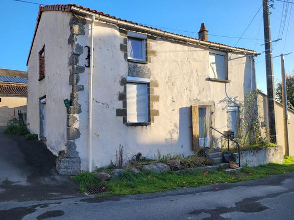 Maison à vendre 5 pièces BOUSSAIS (79) Terrain 373 m²